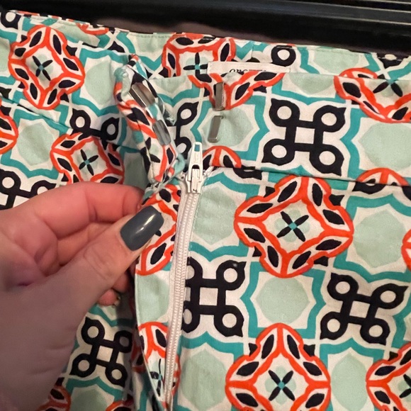 Crown and Ivy shorts women’s  size 8 - Picture 3 of 6